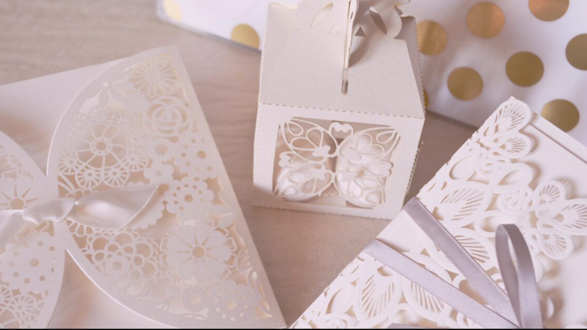 あなたが現在見ているのは 思い出に残る♡結婚式の手作りアイテム完全ガイド